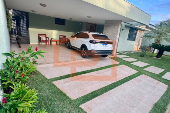 Casa à venda - 230.81m² - Parque Cidade Jardim, Umuarama-PR
