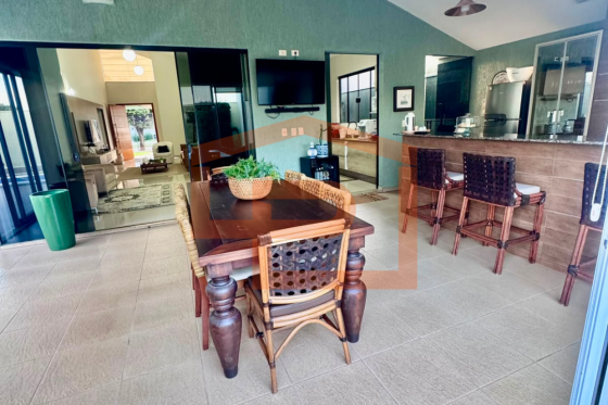 Casa à venda - 230.81m² - Parque Cidade Jardim, Umuarama-PR