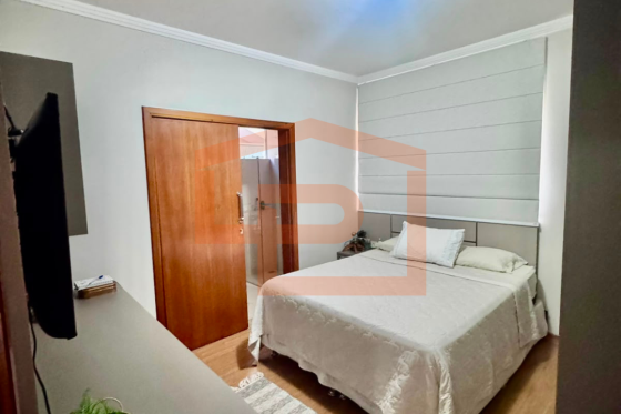 Casa à venda - 230.81m² - Parque Cidade Jardim, Umuarama-PR