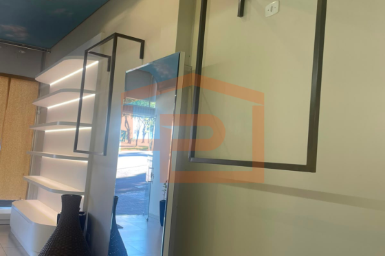 Sala Comercial para alugar - 170.00m² - Umuarama-PR