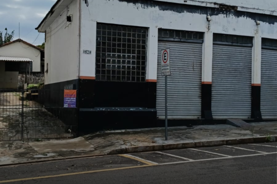 Salão Comercial à venda - 490.00m² - Zona III, Umuarama-PR